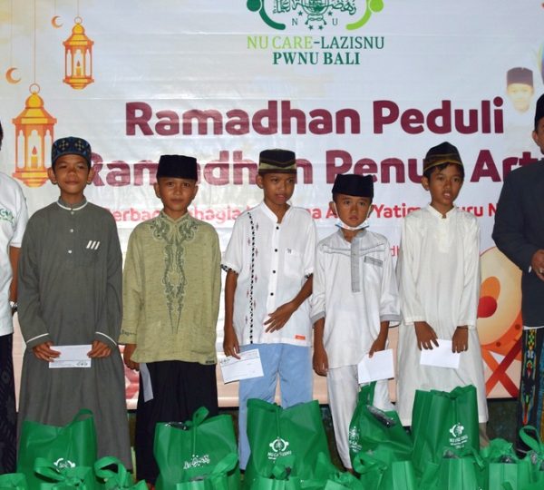 Ramadan Peduli Ramadan Penuh Arti NU-CARE LAZISNU PWNU Bali Salurkan 100 Paket Ramadan Ceria