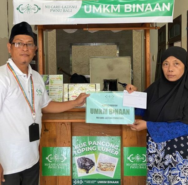 Bantu Ekonomi Umat, NU Care-LAZISNU PWNU Bali Salurkan Bantuan Modal Usaha