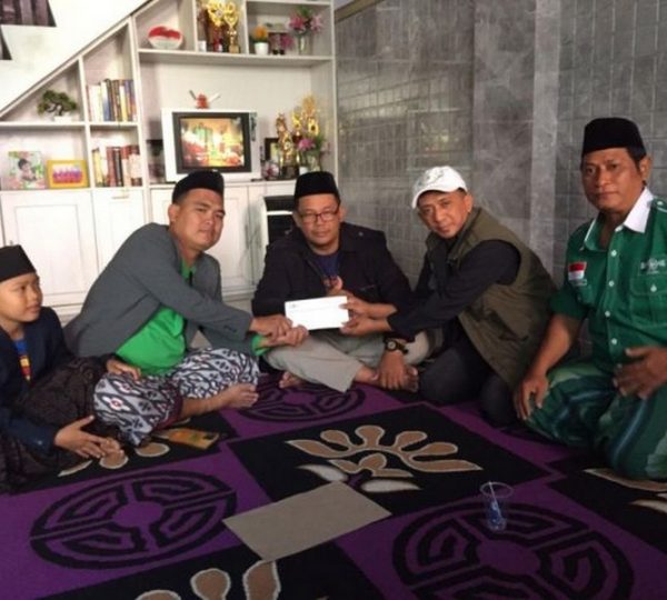 NUCARE-LAZISNU Bali Bergerak, Bantu Korban Kebakaran Di Kampung Jawa Denpasar